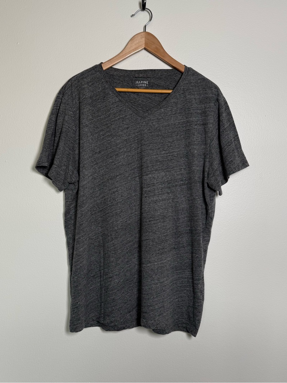 Marine Layer Tee Shirt Mens Sz L Heather Gray Short Sleeve V Neck Outdoor